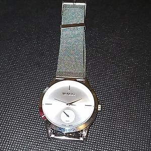 WoMaGe woman's wrist watch